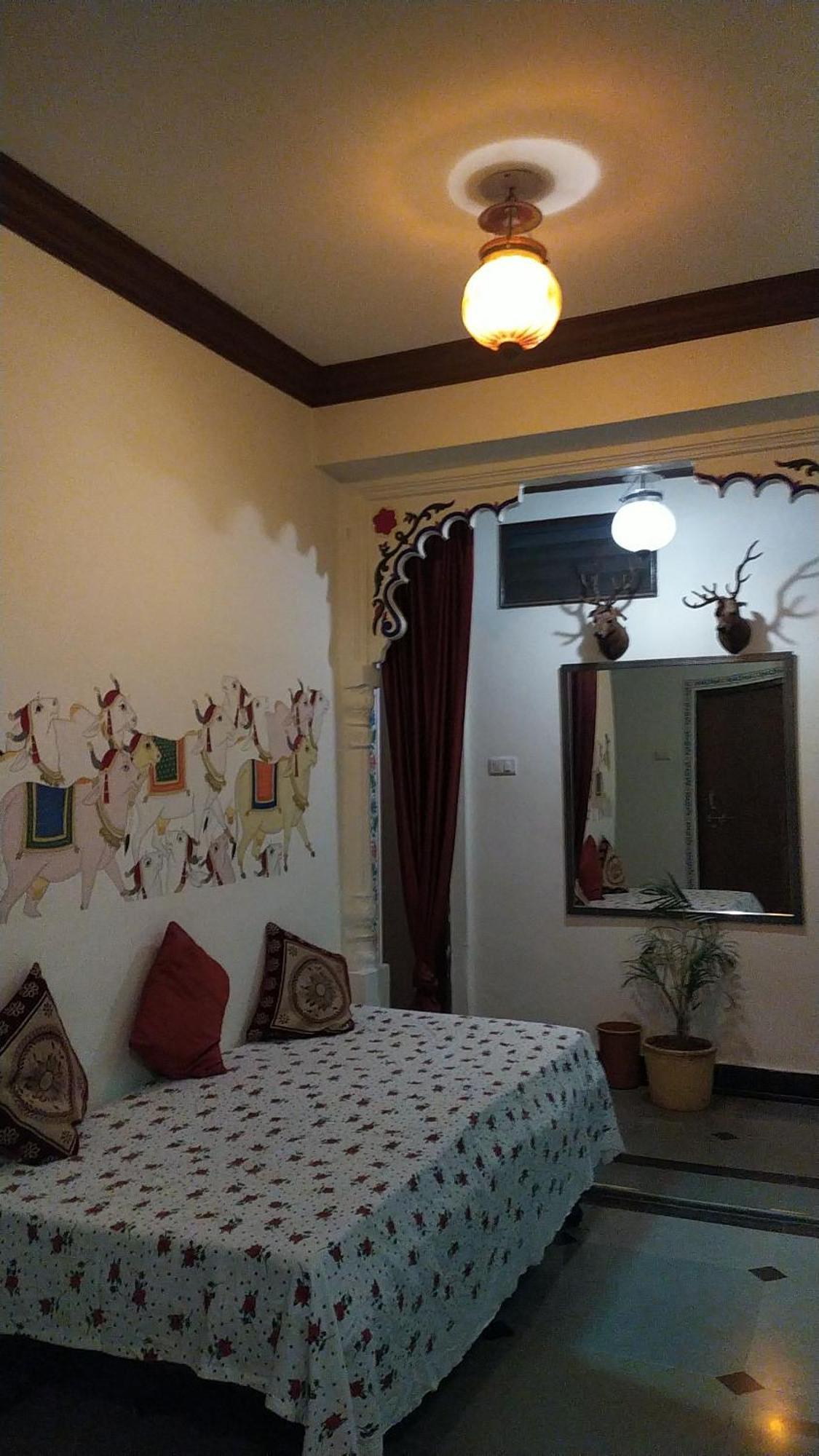 Black Pepper Home Stay Udaipur Ngoại thất bức ảnh