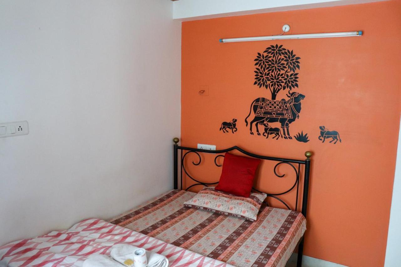 Black Pepper Home Stay Udaipur Ngoại thất bức ảnh